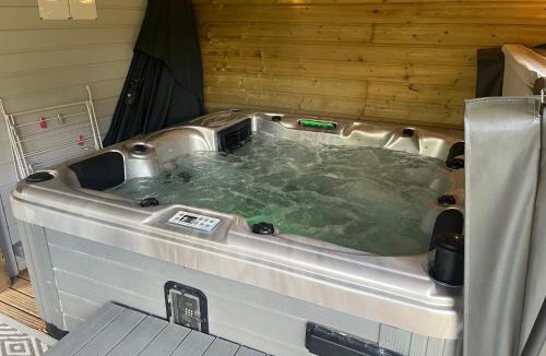 Portbail Ski Chalet | Le petit Chalet