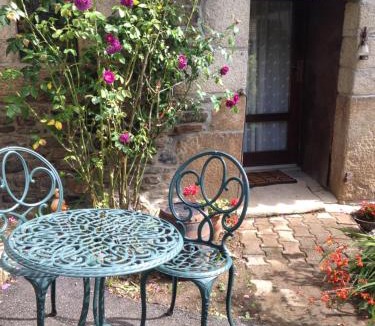 Noyal-Pontivy Apartment | Le Petit Chateau