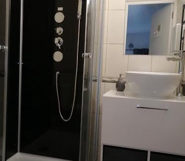 Noyal-Pontivy Apartment | Le Petit Chateau, Matisse