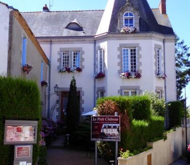 Tiffauges Bed & Breakfast | Le PETIT CHATEAU - Tiffauges proche Puy duFou