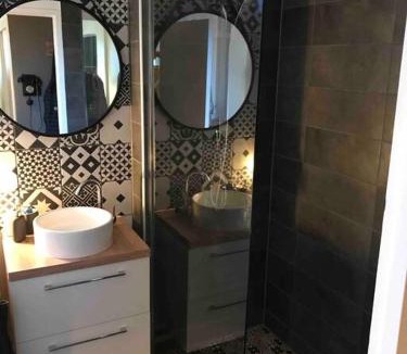 Lebisey Apartment | Le petit chez soi d’ailleurs