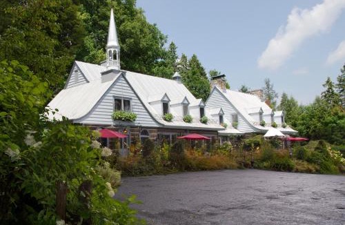 Saint-Sauveur Bed & Breakfast | Le Petit Clocher Gite Touristique B & B