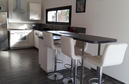 Roquevaire Apartment | Le Petit Clauvier