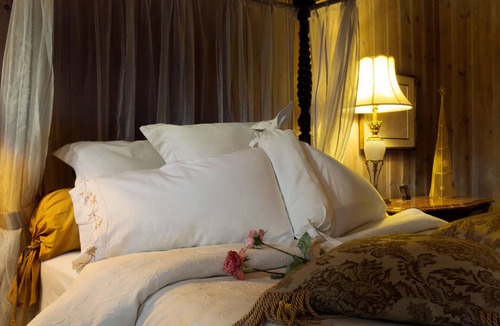 Saint-Sauveur Bed & Breakfast | Le Petit Clocher Gîte Touristique B&B
