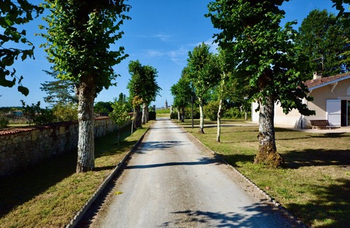 Martillac House | Le Petit Clos De Gorre