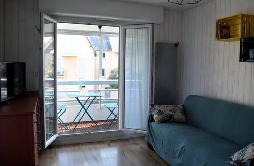 Courseulles-sur-Mer Apartment | Le petit Courseulles - between port and sea