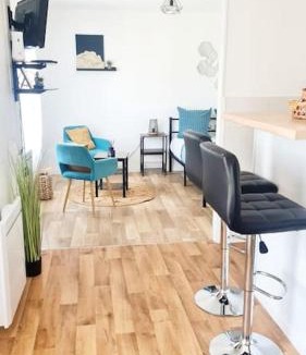 Flers Apartment | Le petit Cocon Bleu