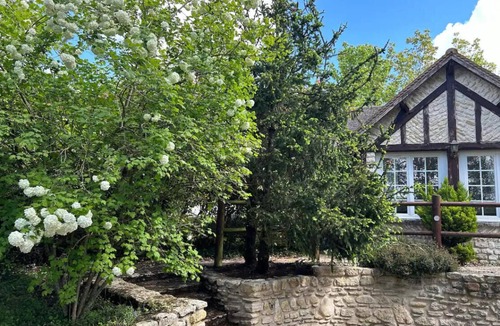 Breuilpont House | Le Petit Cocon de Breuilpont