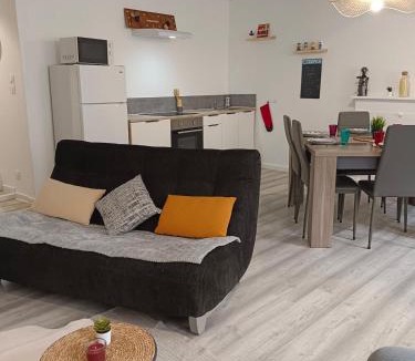 Pre-en-Pail Apartment | Le Petit Cocon