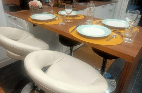 Venissieux Apartment | Le Petit Cocon - Parking privé - Lyon Sud