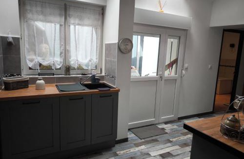 Auxi-le-Chateau House | Le Petit coin de Paradis