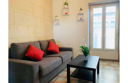 Chauray Apartment | Le Petit Cozy Downtown - WiFI - Parking
