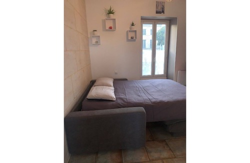Chauray Apartment | Le Petit Cozy Downtown - WiFI - Parking