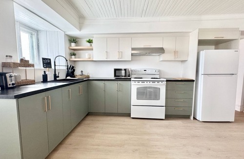 Quartier 5-4 Apartment | Le petit d'Antan Parking 10 min from the center