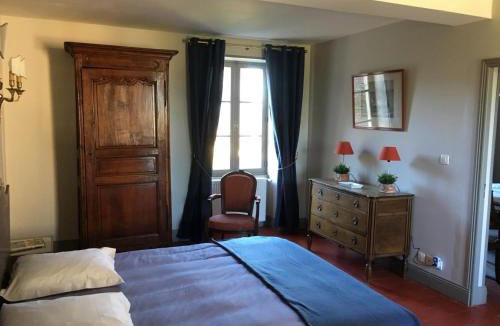 Couleuvre House | Le Petit Dauphin