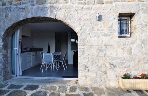 Les Vans Apartment | le petit domaine 07