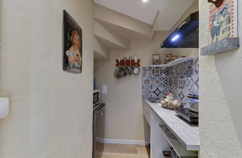 Collonge-en-Charollais Apartment | Le Petit Pressoir - Charmant studio