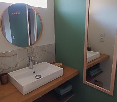 La Boissiere-de-Montaigu House | Le petit duplex des barres