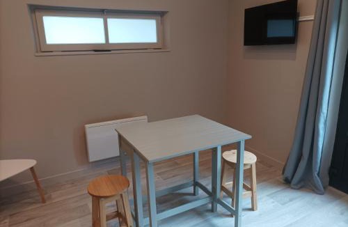 La Riviere-Saint-Sauveur Apartment | Le petit chez-vous