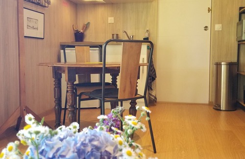 Saint-Julien-le-Petit Ski Chalet | "le petit paradis" micro house