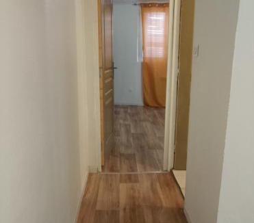 Saint-Leonard-de-Noblat Apartment | Le Petit Logis Noblat 2