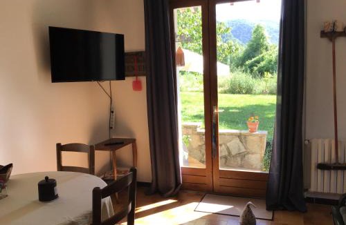 Saint-Etienne-le-Laus Apartment | Le petit gîte