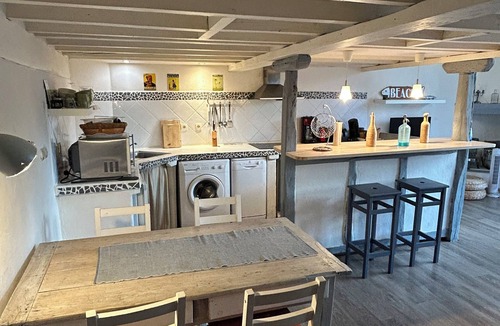 Revel Other | Le petit gite dans la prairie