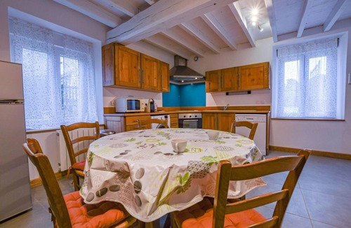 Pargues House | Le Petit Gite du Relais