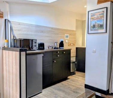 Chantilly Apartment | Le Petit Hameau de Chantilly - Studio 4 pers Chic et Charme au Coeur de Chantilly - Classé 3 étoiles