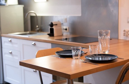 Griffon - Royale Apartment | Le petit Imbert - warm and cosy studio apartment