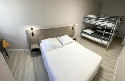 Beaumont-en-Veron Hotel | Le Petit Logis