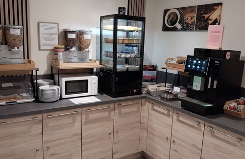 Beaumont-en-Veron Hotel | Le Petit Logis