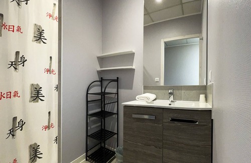 Beaumont-en-Veron Hotel | Le Petit Logis