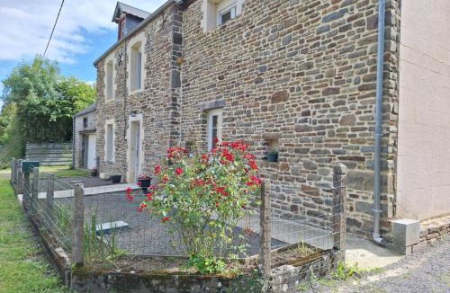 Folligny House | Le petit logis