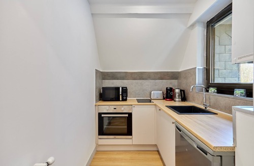 Equemauville Apartment | Le Petit Manoir - Avec Parking privé