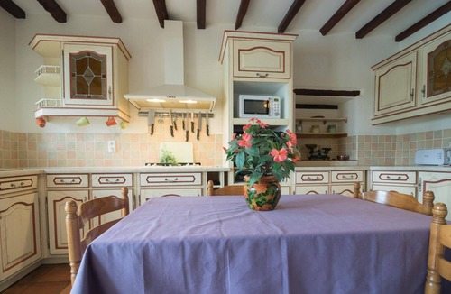 Salerm House | Le Petit Manoir de Campagne