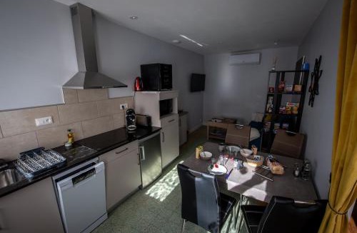 Civaux House | Le Petit Mona LIORA