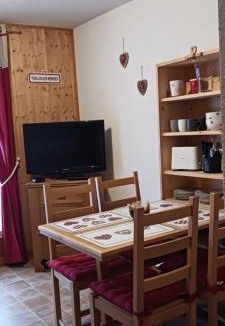 Thollon-les-Memises Apartment | le petit montagnard