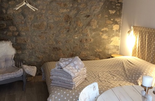 Saint-Malo-du-Bois Bed & Breakfast | Le Petit Monty