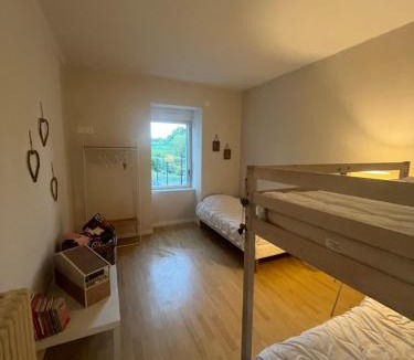 Saint-Malo-du-Bois House | LE PETIT MONTY Gite Vue Etang