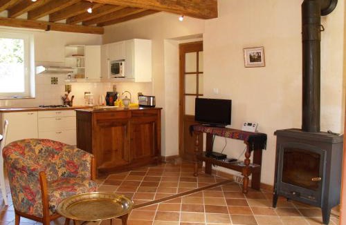 Nailly House | Le Petit Moulin Côté Cour