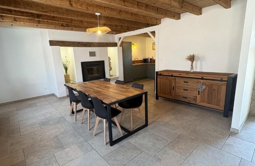Menneville House | Le petit Moulin