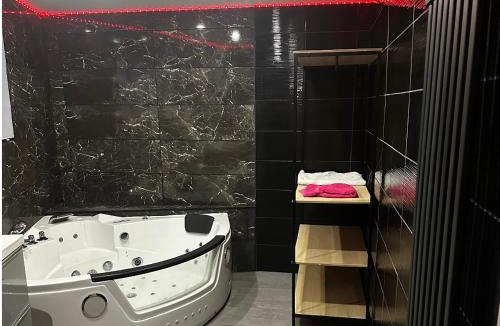 Justices House | Le Petit Nid Douillet Spa Balneo