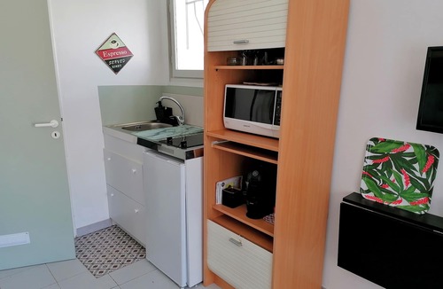 Prades-le-Lez Apartment | Le petit nid du Lez" studio