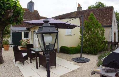 Neuille-le-Lierre House | le petit nid