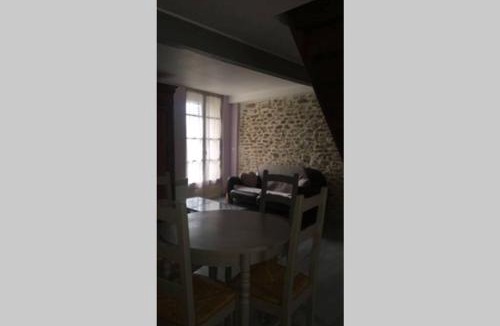 Laure-Minervois Apartment | Le Petit Ormeau attenant à la Tour du Portail Neuf
