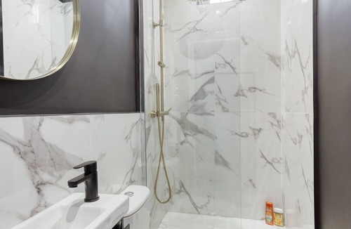 L'Ile-Saint-Denis Apartment | Le petit Paris - coup de coeur