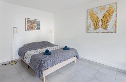 Pilotiere Apartment | Le Petit Patio proximité clinique Jules Verne