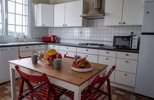Montchaton House | Le petit perron House 143 m2 10 people max 10 minutes from the beach by car
