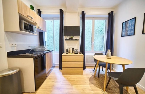 Old Lyon Apartment | Le Petit Pierre Scize - Quais de Saône